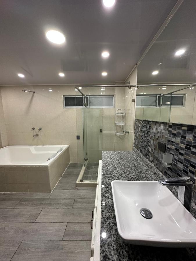 Jhonny Cay Collection Apartment